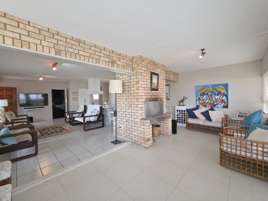 5 Bedroom Property for Sale in Ferreira Town Eastern Cape